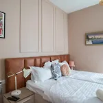 Center De Lux “ Zara “ Apartment *