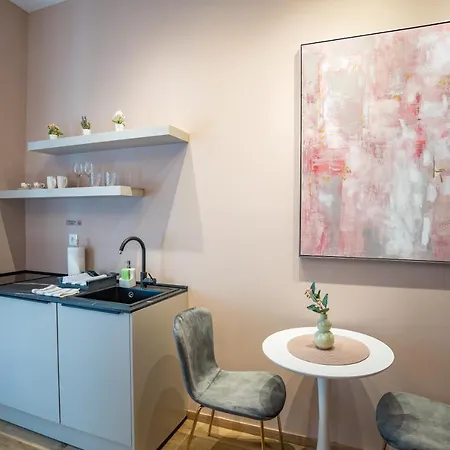 Center De Lux “ Zara “ شقة