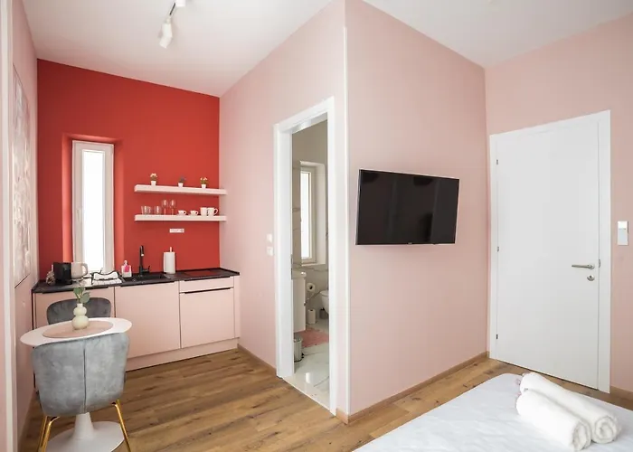 Apartament Center De Lux “ Zara “ *