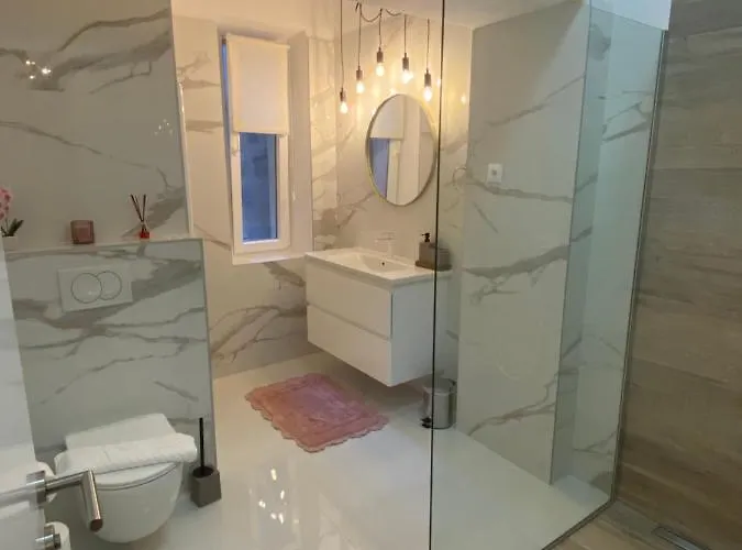 Center De Lux “ Zara “ Apartamento