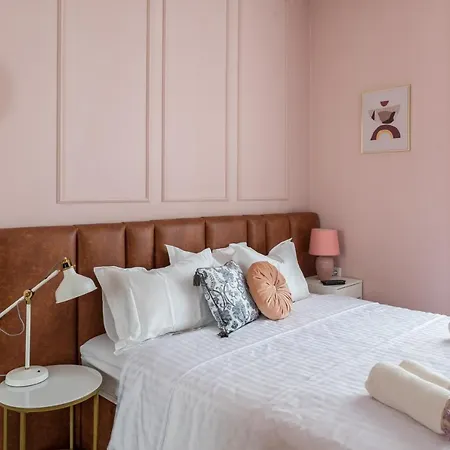 Center De Lux “ Zara “ 스플리트