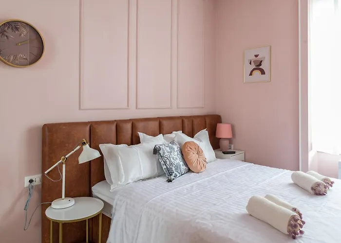 Center De Lux “ Zara “ スプリト