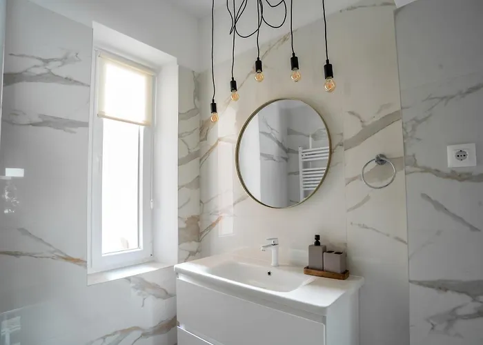 Apartman Center De Lux “ Zara “