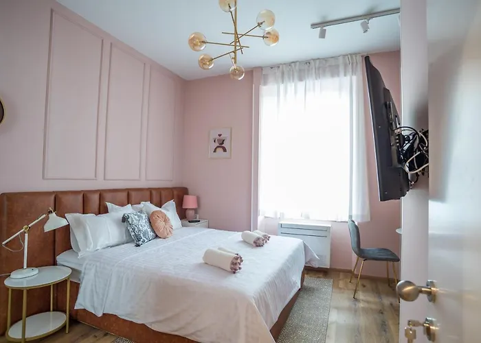 Center De Lux “ Zara “ * ספליט