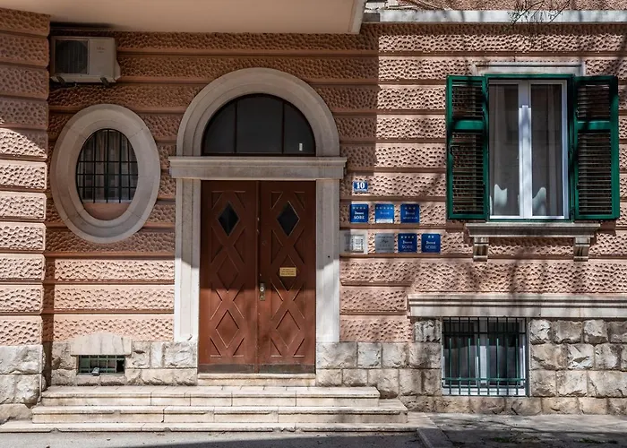 Center De Lux “ Zara “ Apartman