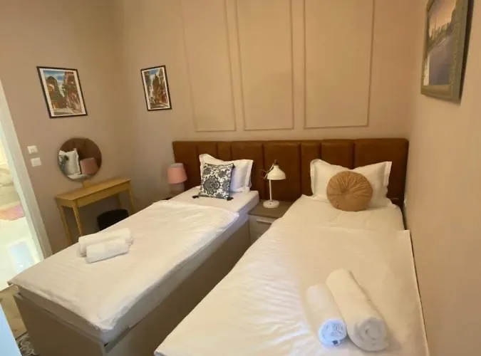 Center De Lux “ Zara “ *